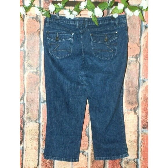 Liz Claiborne Ladies Blue Jeans Cropped Capri Size 10 Stretch 5 Pockets Mid Rise - Picture 4 of 7